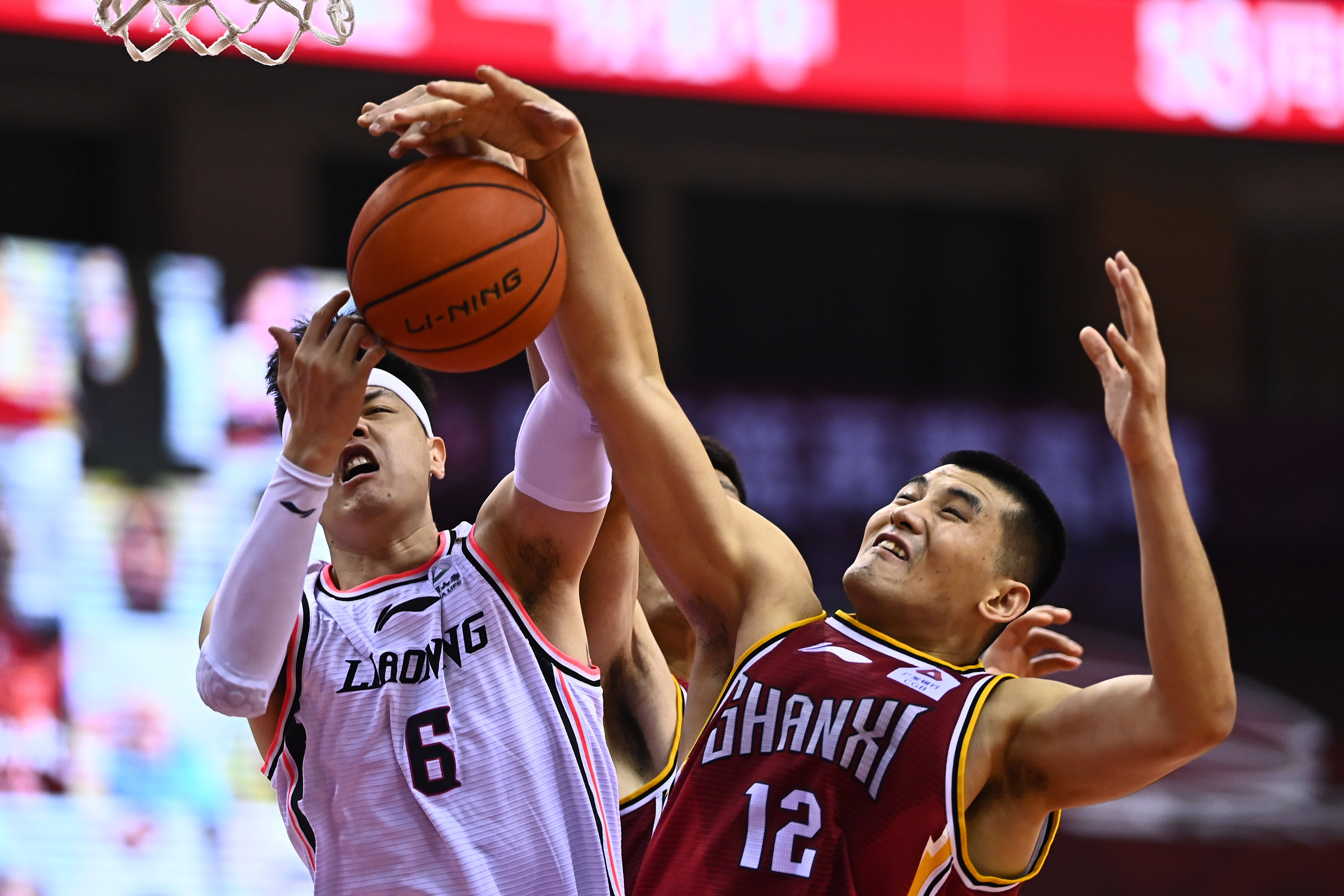 马竞全场逼抢强度极高（马竞全场高强度压迫）