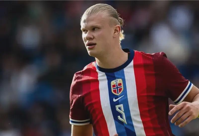 官方：麦克托米奈战国米的精彩抽射当选意甲10月最佳进球（官宣：麦克托米奈对国米世界波获评意甲十月最佳进球）