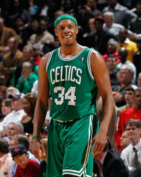 杜兰特连续得分，引领全队节奏（杜兰特连连取分，带动全队节奏）