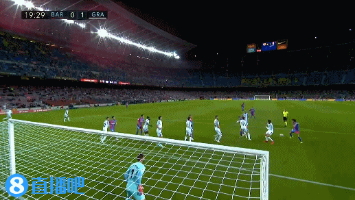 队报：里昂以750万签下捷克国脚攻击手舒尔茨