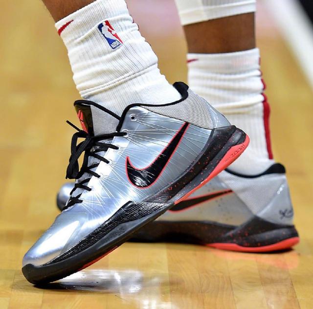 韩媒爆料：将在明年LCK杯中试点“教练语音”（韩媒称明年LCK杯将试点教练语音功能）