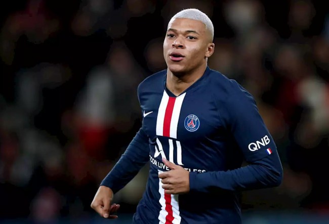 未来可期！奎因+费尔斯均得分20+，投篮命中率皆超50%（前景光明！奎因与费尔斯各砍20+，投篮命中率双双破50%）