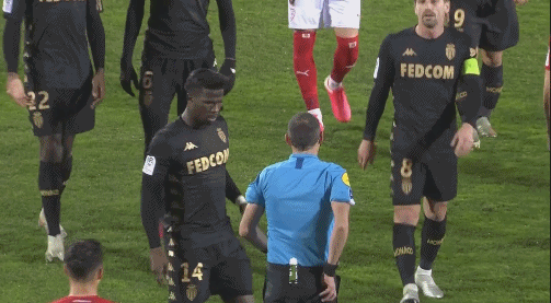 率队四冠+队史欧冠首封！官方：恩里克当选FIFA年度最佳教练​（带队夺四冠并创欧冠队史首零封！官方宣布：恩里克荣膺FIFA年度最佳教练）