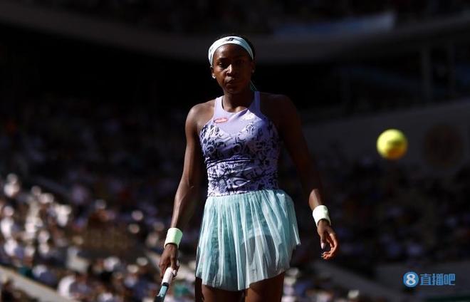 他的表现虽 他的表现虽